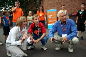 Prof. Jerzy Buzek prowadzi zajęcia dla młodzieży szkolnej w ramach programu „Wolontariat Studencki” 