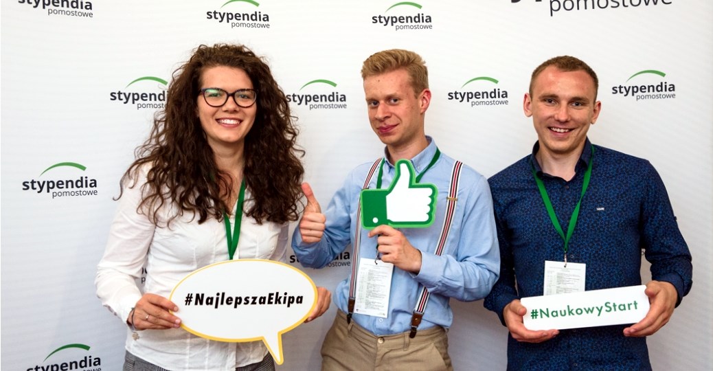 Stypendia pomostowe: inwestycja w przyszłość młodzieży