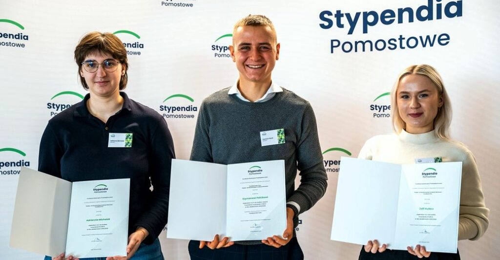 Stypendia pomostowe: inwestycja w przyszłość młodzieży