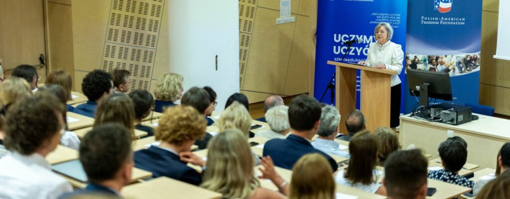 Nic tu nie jest zwyczajne. Szkoła Edukacji świętuje 10-lecie.